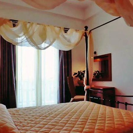 Chris Hotel Skala  Bagian luar foto